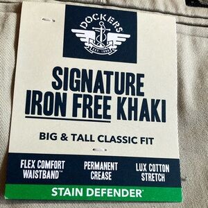 Dockers Signature Iron Free Khaki Pants - Classic Fit